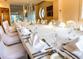 Crowwood Hotel and Alba Restaurant 2