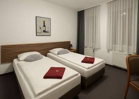 Hotel Nassauer Hof Frankfurt Zeilsheim 5