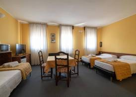 Hotel Siros 4