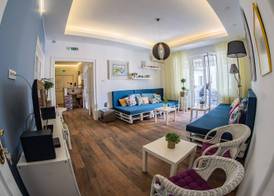 Central 4 Bedroom 154m2 Apartment with terrace 2