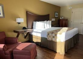 Atkinson Inn & Suites 4