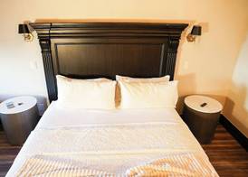 Brick Street Hotel 5