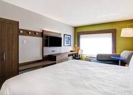 Holiday Inn Express & Suites TORONTO - MARKHAM by IHG 2