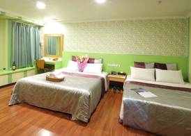 Left Bank Hotel 4