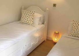 York Cottage House & Spa 5