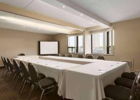 Travelodge by Wyndham Toronto East (CLOSED) 2