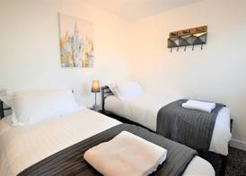 Jims Place - Your Apartment 3