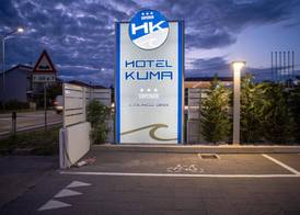 Hotel Kuma 3