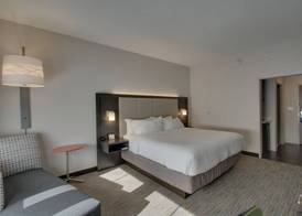 Holiday Inn Express & Suites CHARLESTON NE MT PLEASANT US17 by IHG 2