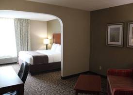 Clarion Inn & Suites Cortland - University Area 3