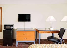 Days Inn by Wyndham Fort Dodge 4