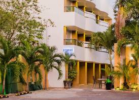 Hotel & Suites Country Valladolid 3