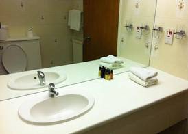 The White Hart - A Heartwood Inn 2