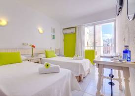 Garau Petit Hotel 4