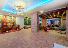 La Quinta Inn & Suites by Wyndham New Orleans Downtown 4
