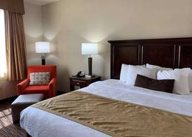 Radisson Hotel River Falls 3