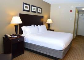 Holiday Inn Express & Suites MALONE by IHG 3