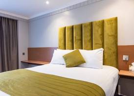 Hogs Back Hotel & Spa Nr Farnham 4