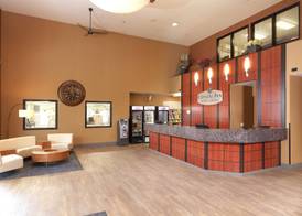 Crystal Inn Hotel & Suites - West Valley City 3