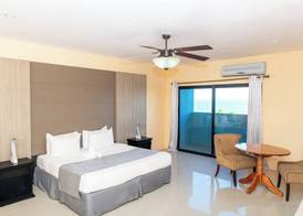 Pickwick Park View Hotel 3
