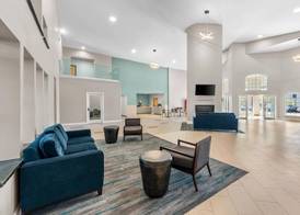Quality Suites Waldorf 4