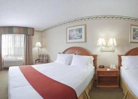 Holiday Inn Express & Suites DEFIANCE by IHG 4