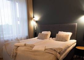 Postmaster Hotel 5