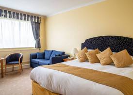 Tiverton Hotel Lounge & Venue 5