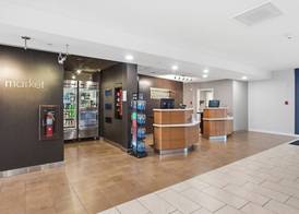 Courtyard by Marriott Columbus 4