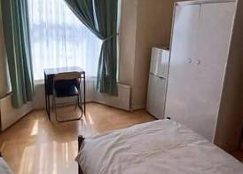 Bruce Rooms 4
