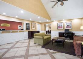 Howard Johnson by Wyndham Dalton 3