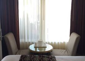 Oasis Inn and Suites 4