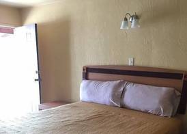Sky Ranch Inn 5