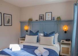 Bridgeside Rooms 3