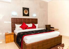 Sefcon Suites and Apartment 4