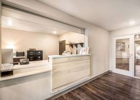 WoodSpring Suites Bradenton 4
