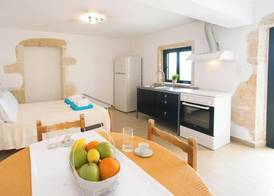 Villa Cretan View with Heated Swimming Pool 3