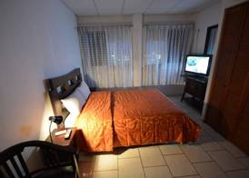 Bayfront Hotel 5