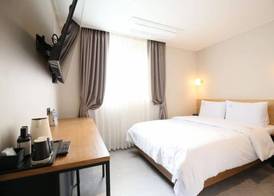 Its HOTEL 4