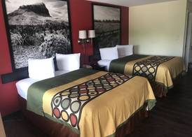 Super 8 by Wyndham Corsicana 5