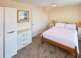 Host & Stay - Cobblers Cottage 3