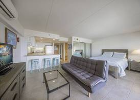 Ilikai by Luana Hawaii Vacation Rentals 4