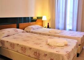 HOTEL DOZZA 5