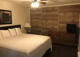 Carriage House Country Club 2