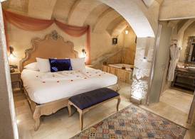 Elysion Cave Suites 5
