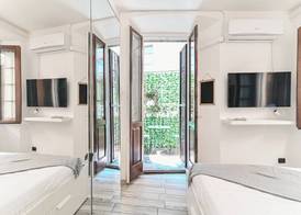 JOIVY Al Duomo guest house 5