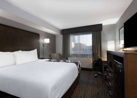 La Quinta by Wyndham Anchorage Airport 5