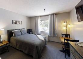 Inn at Snowshoe 5
