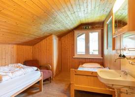 Lake Lodge Hostel 4