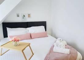Quartz Apartment in Cambridge 5
